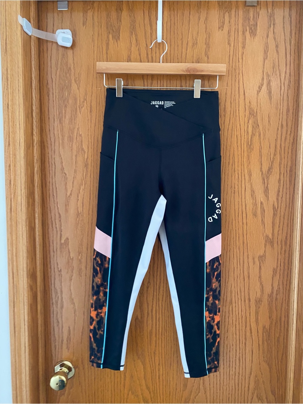 NWOT - Jaggad Montalvo 7/8 Pocket Leggings